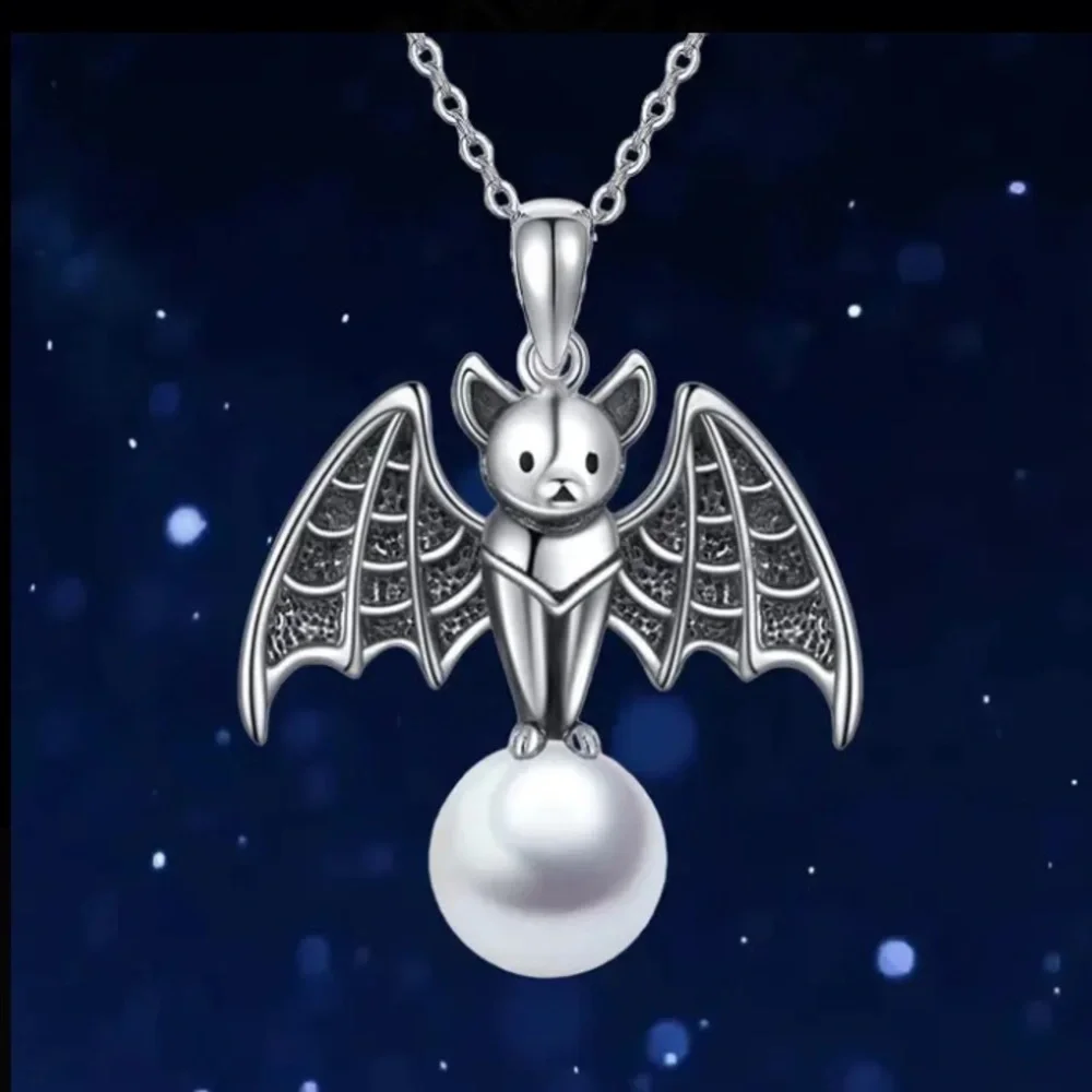 Cute Bat Pendant Necklace With Pearl